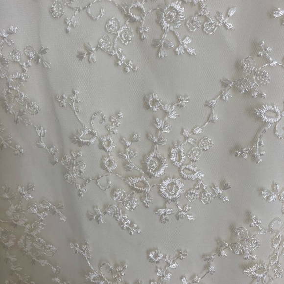 European wedding dress made by a professional tailor - Picture 5 of 9